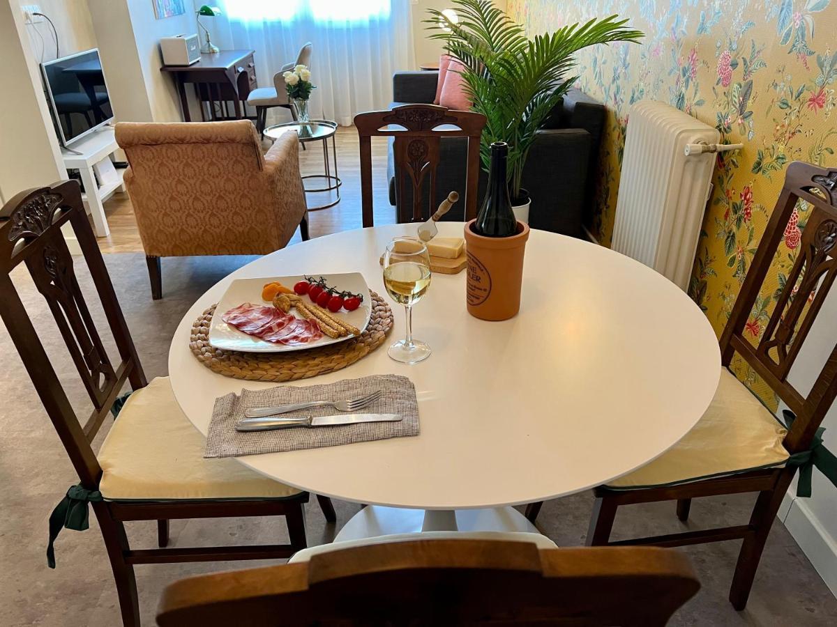 Mrs Holiday Apartment Athena Bagian luar foto